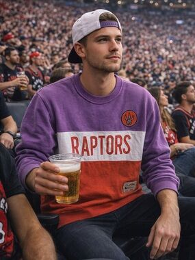 Toronto Raptors Vintage-Inspired Crewneck | Mitchell & Ness | Size L